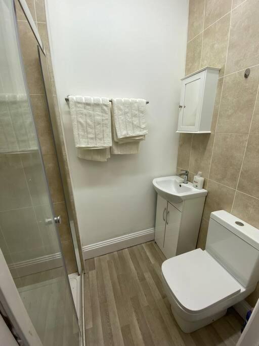 The Walnut Suite Lovely One Bedroom Flat In Stoke. Plymouth Exterior photo