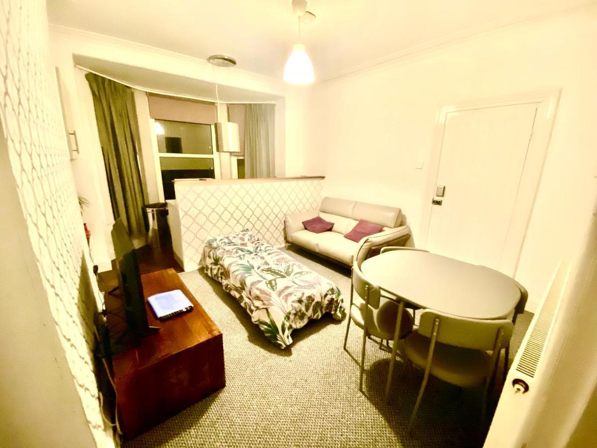 The Walnut Suite Lovely One Bedroom Flat In Stoke. Plymouth Exterior photo