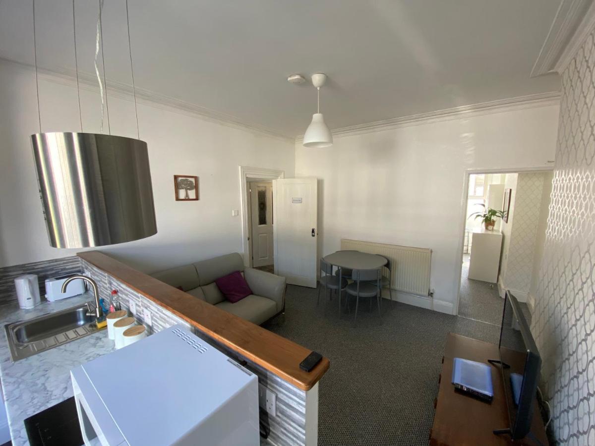 The Walnut Suite Lovely One Bedroom Flat In Stoke. Plymouth Exterior photo