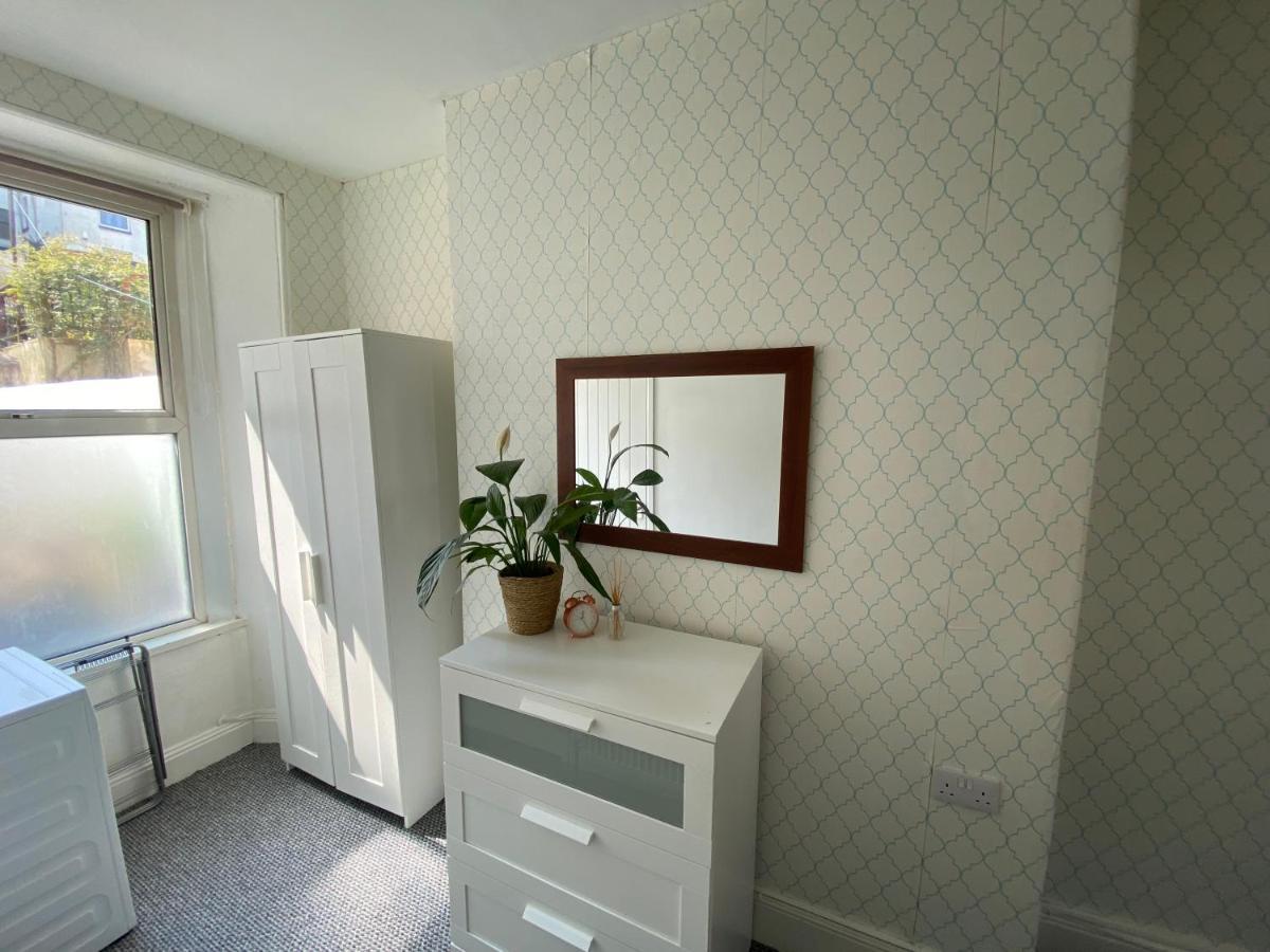 The Walnut Suite Lovely One Bedroom Flat In Stoke. Plymouth Exterior photo